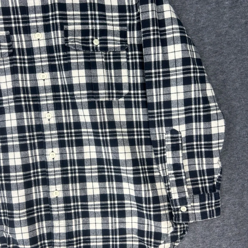 J. Crew Workshirt Mens Large Ivory black plaid Flannel Button Up Long‎ Sleeve